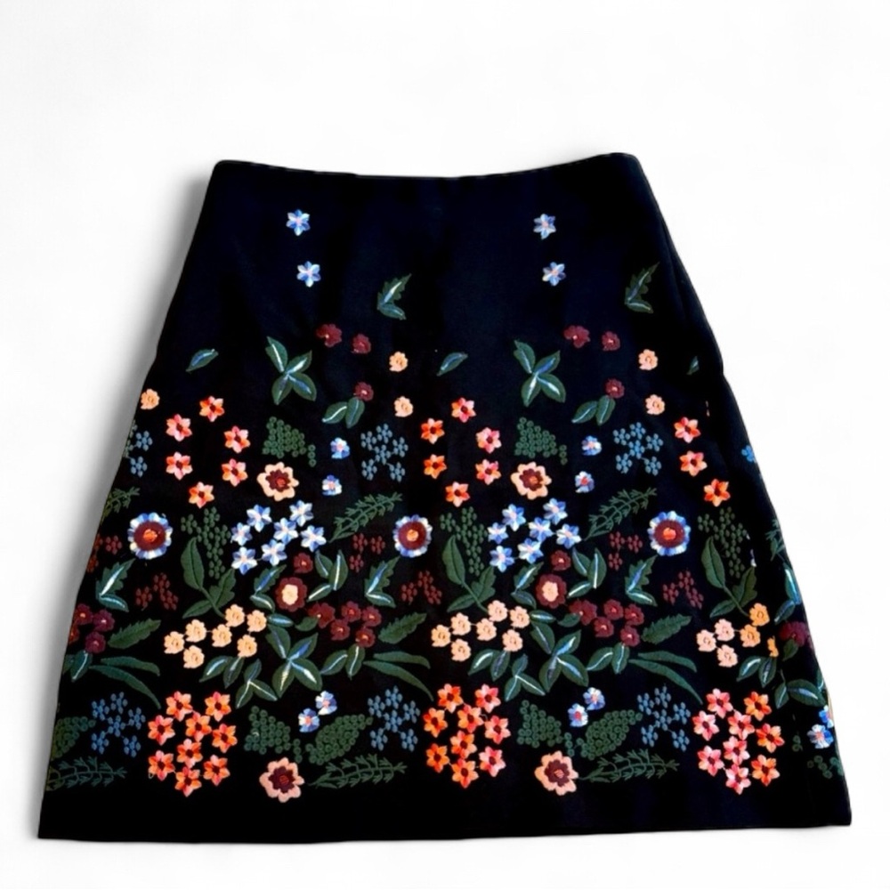 ZARA Floral Embroidered Mini A-Lined Skirt Zip Lined Black Women's Small